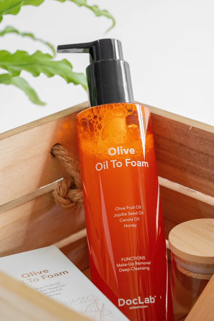 Olive Oil-to-Foam Cleanser, image 5 of 5